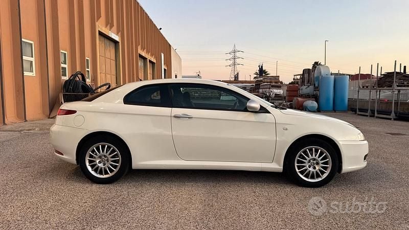 Usata Alfa Romeo GT 150 CV (110 kW) 2010 Bianco Coupé