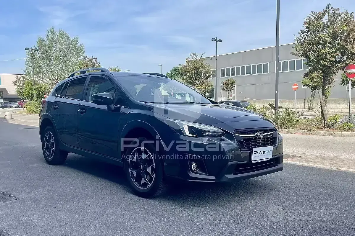 Usata Subaru XV Style 114 CV (83 kW) 2020 Grigio SUV