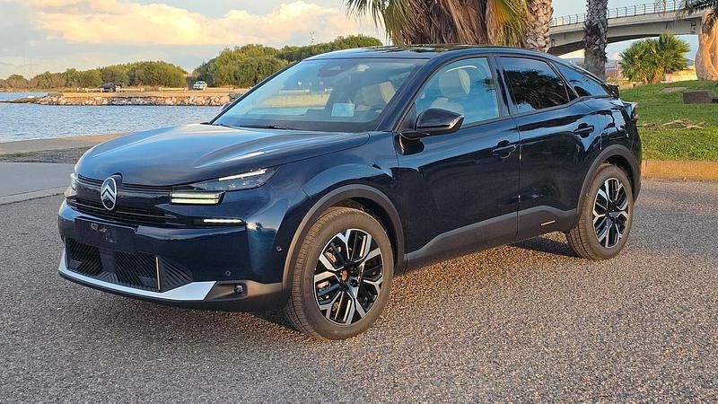 Blu Nuova 2025 Citroën C4 Tre volumi | 25.450 € (Cara) - Immagine 1/4