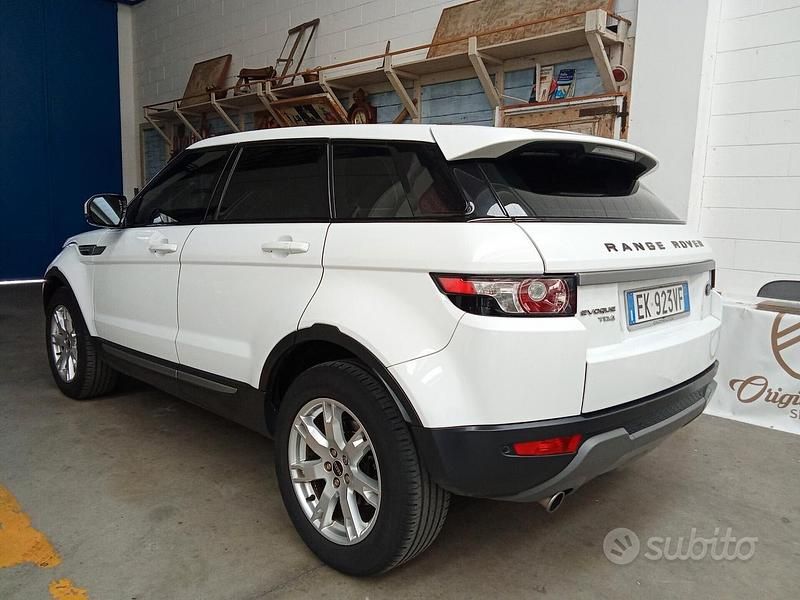 Usata Land Rover Range Rover evoque 150 CV (110 kW) 2011 Bianco SUV