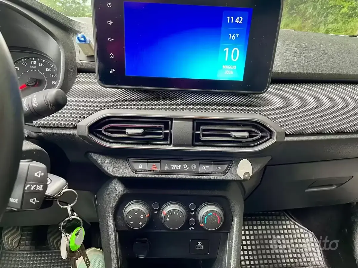 Usata Dacia Jogger 101 CV (74 kW) 2022 Grigio Monovolume