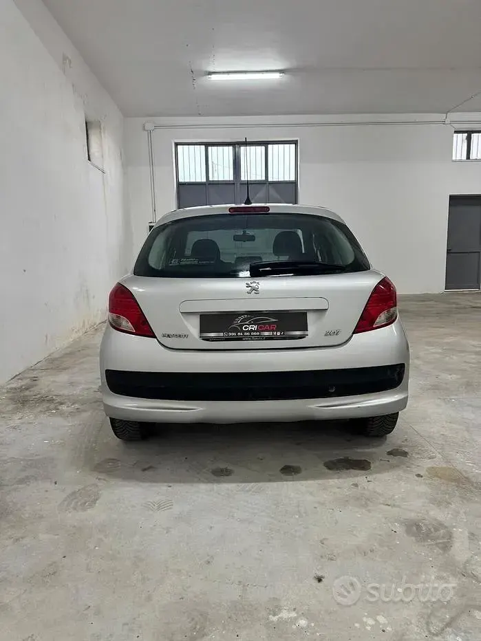 Brugt Peugeot 207 68 HK (50 kW) 2010 Grå Sedan