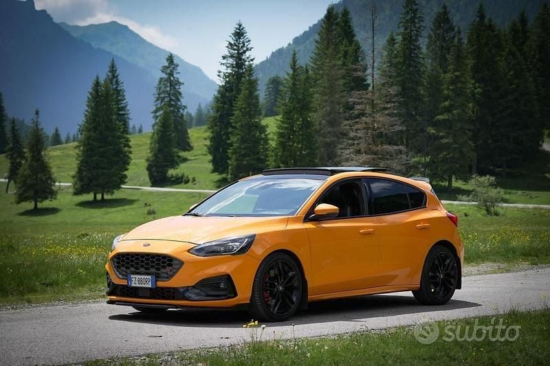 Usata Ford Focus ST 330 CV (242 kW) 2019 Berlina