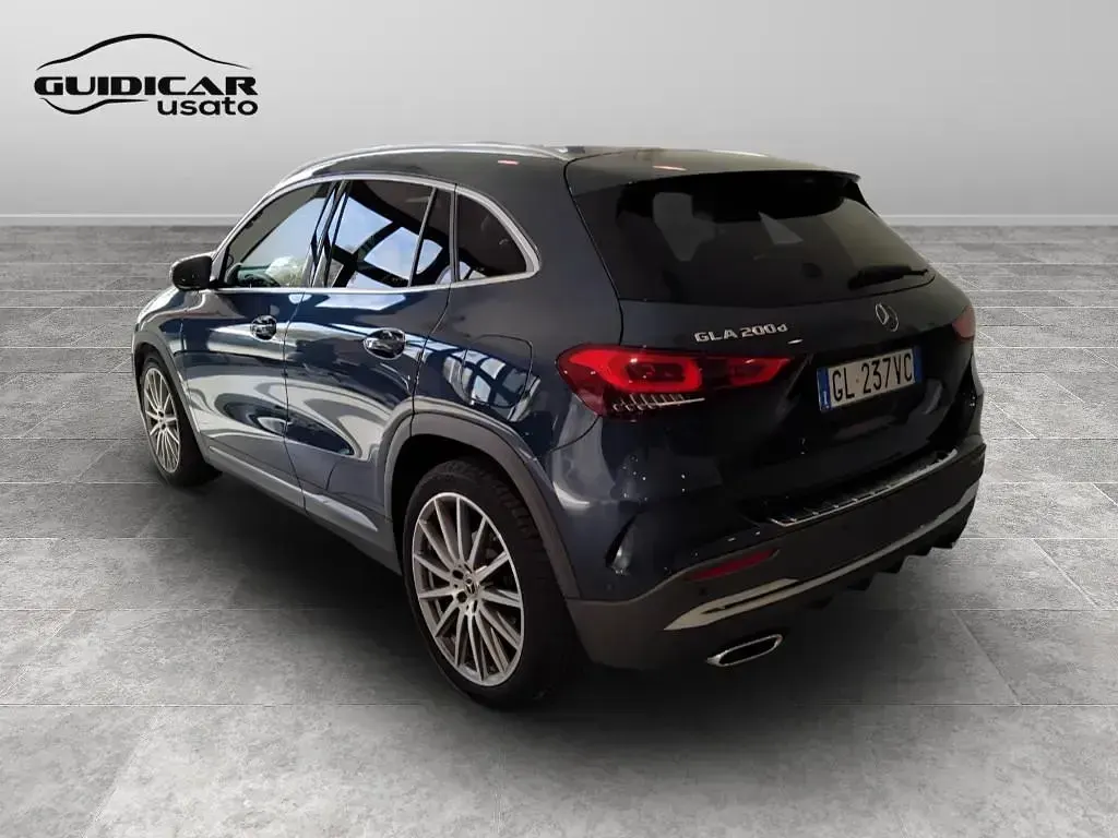 Usata Mercedes GLA200 Premium 150 CV (110 kW) 2023 Blu/azzurro SUV