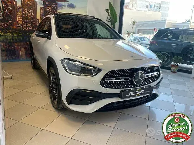 Usata Mercedes GLA200 Premium 150 CV (110 kW) 2021 Bianco SUV