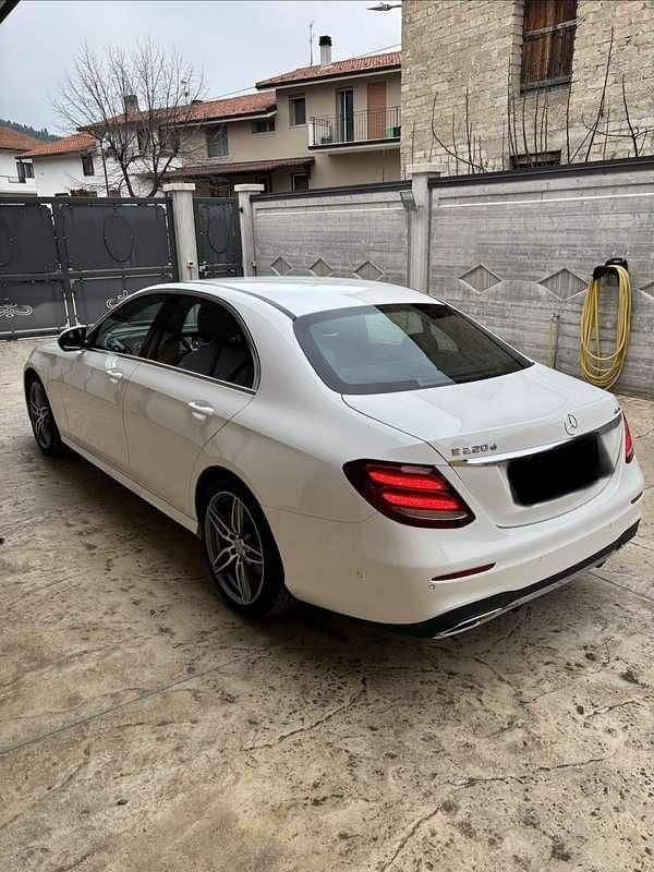 Usata Mercedes E220 Premium 194 CV (142 kW) 2017 Berlina