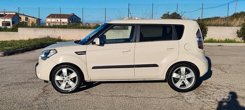 Usata Kia Soul 2009 Bianco SUV