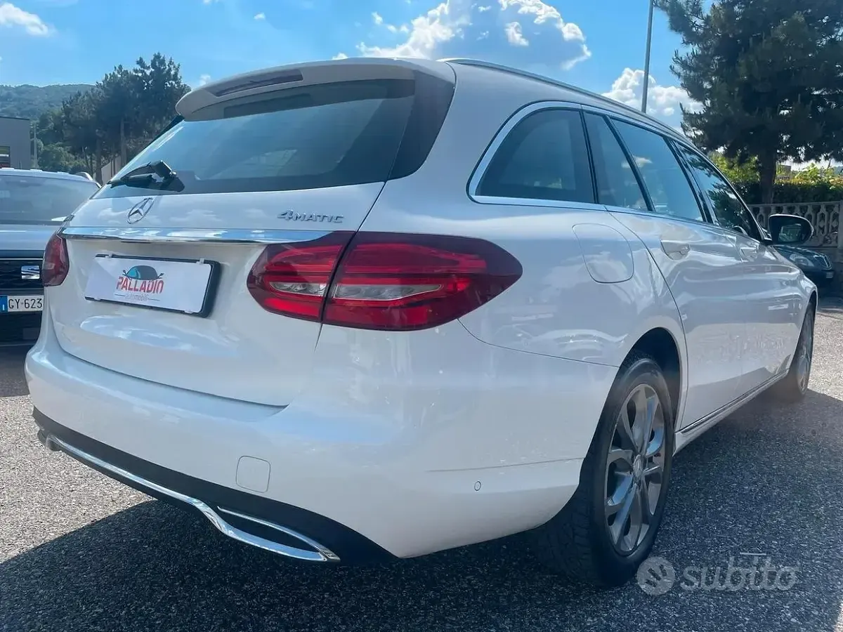 Usata Mercedes C220 170 CV (125 kW) 2016 Bianco Station wagon