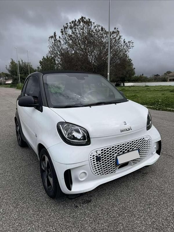 Usata Smart ForTwo Coupé 41 kW (56 CV) 2020 Bianco Utilitaria