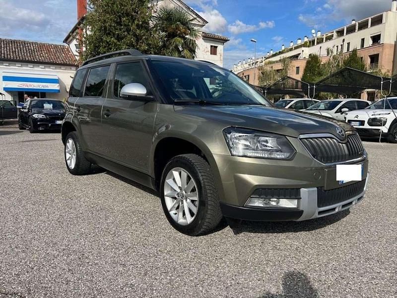 Verde petrolio metallizzato Usata 2016 Skoda Yeti Design Edition SUV | 11.500 € (Buon prezzo) - Immagine 1/4