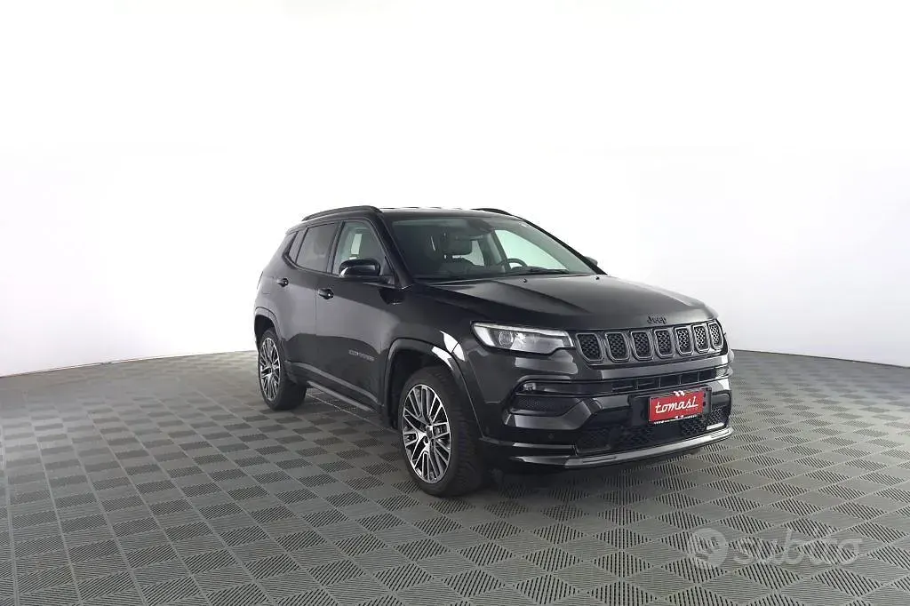 Usata Jeep Compass Summit 131 CV (96 kW) 2025 Nero SUV
