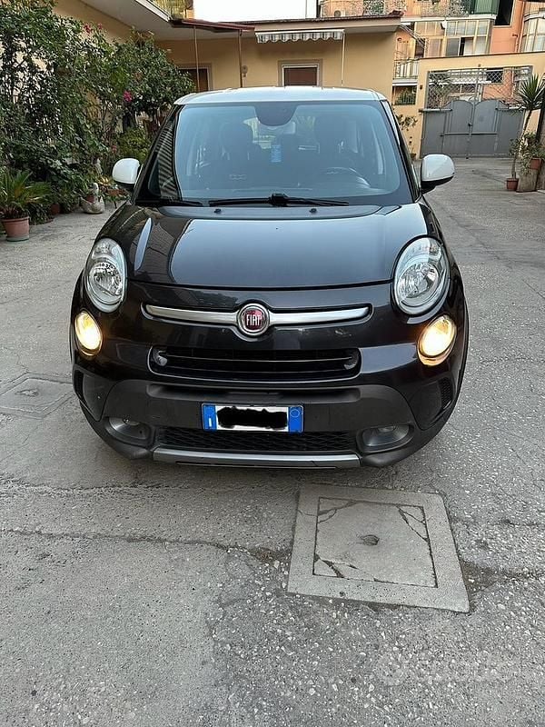 Usata 2017 Fiat 500L Trekking Monovolume | 10.000 € (Buon prezzo) - Immagine 1/4