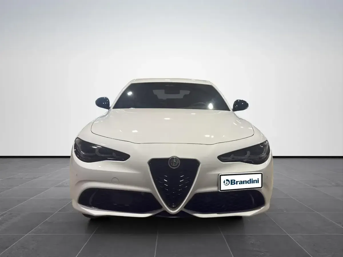 Usata Alfa Romeo Giulia Veloce 211 CV (155 kW) 2025 Bianco Berlina