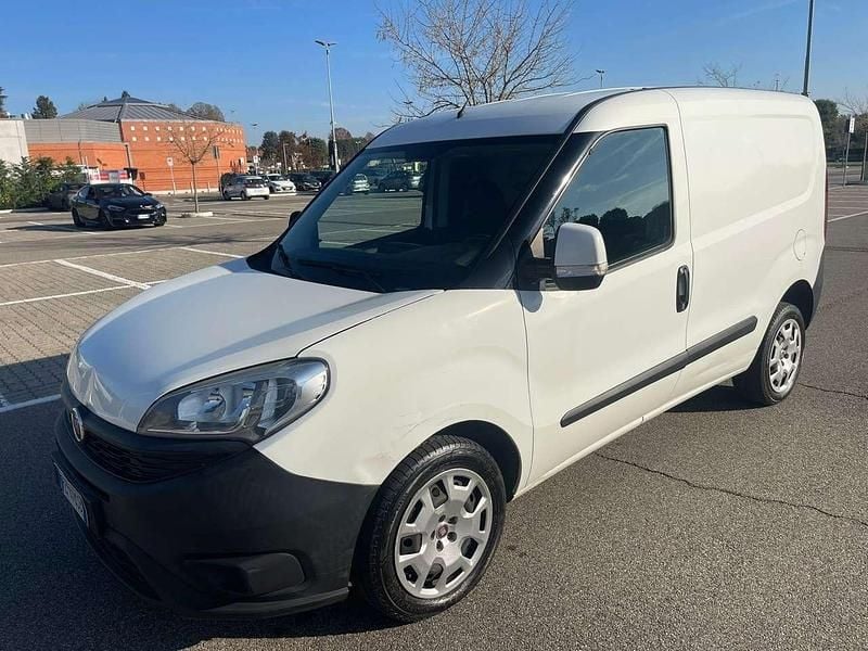 Usata Fiat Doblò Easy 120 CV (88 kW) 2016 Other Monovolume