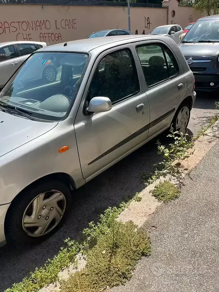 Usata Nissan Micra 60 CV (44 kW) 2002 Grigio Utilitaria