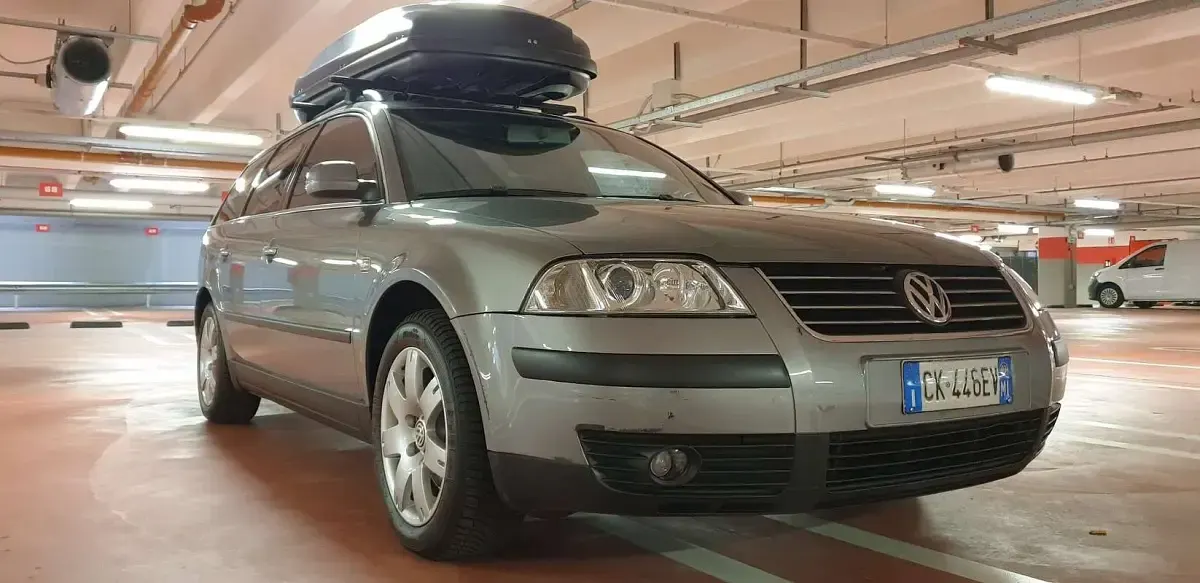 Usata VW Passat Business 131 CV (96 kW) 2003 Grigio Station wagon