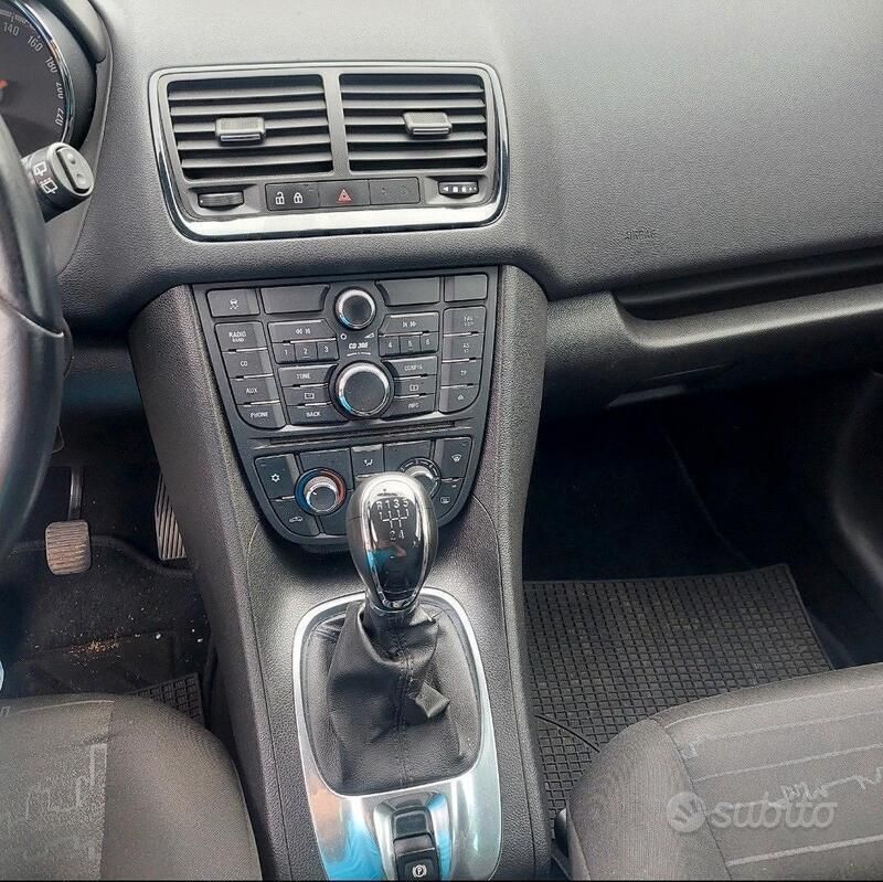 Usata Opel Meriva 95 CV (69 kW) 2011 Bianco Monovolume