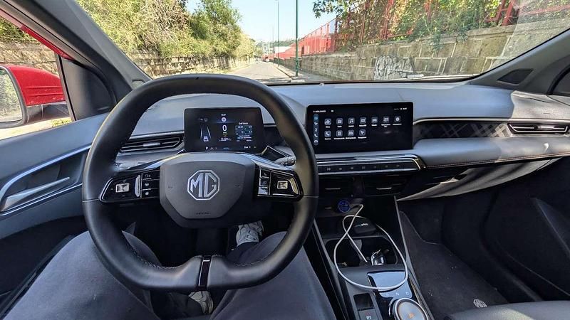 Usado MG MG3 Luxury 194 CV (142 kW) 2024 Rojo Utilitario