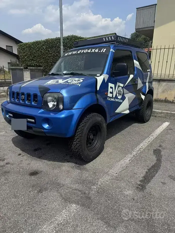 Usata Suzuki Jimny 82 CV (60 kW) 2001 Bluazzurro SUV