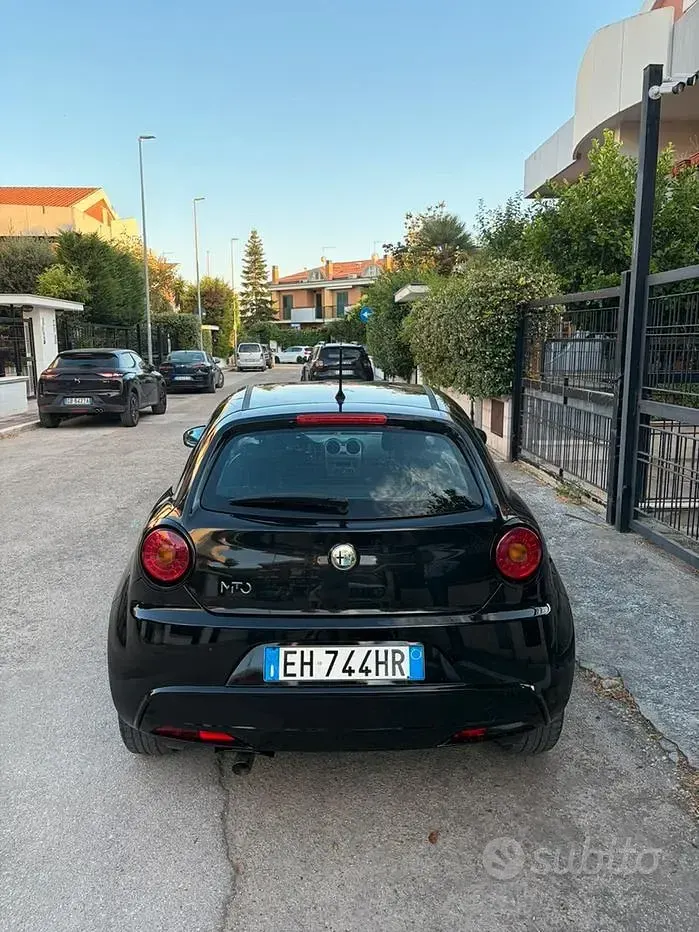 Usata Alfa Romeo MiTo 77 CV (56 kW) 2012 Nero Utilitaria