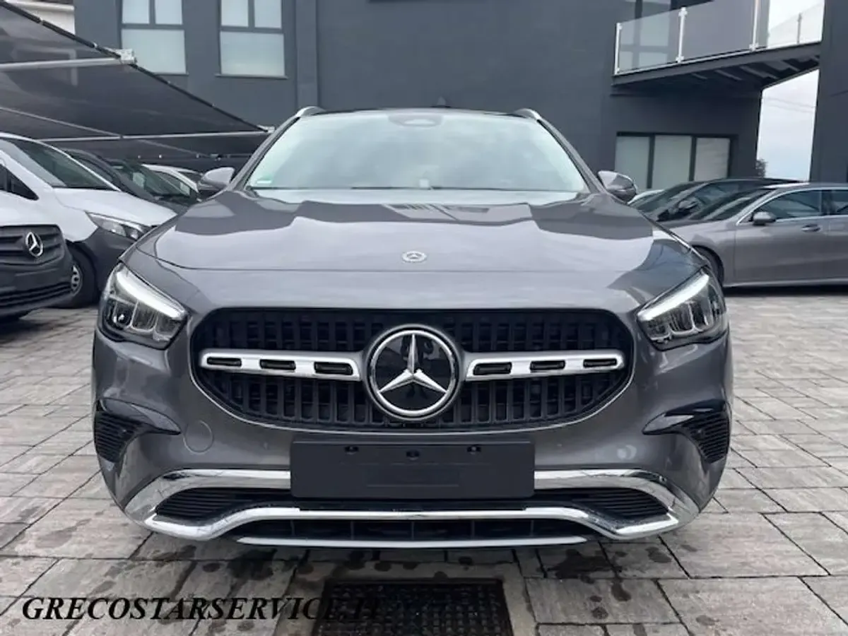 Usata Mercedes GLA200 Advanced 150 CV (110 kW) 2024 Montagna SUV