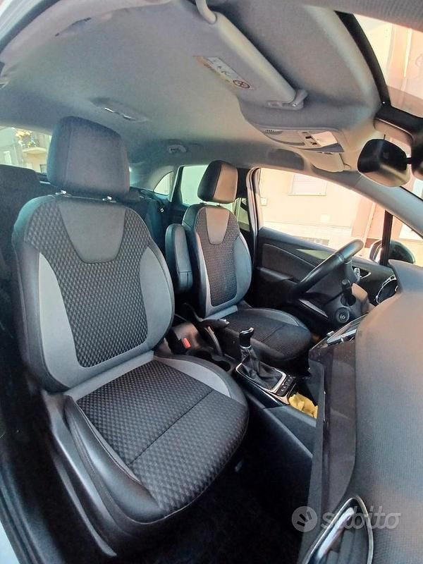 Usata Opel Crossland X 2019 Bianco SUV
