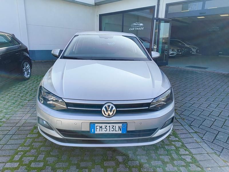 Usata VW Polo Comfortline 74 CV (54 kW) 2018 Argento Utilitaria