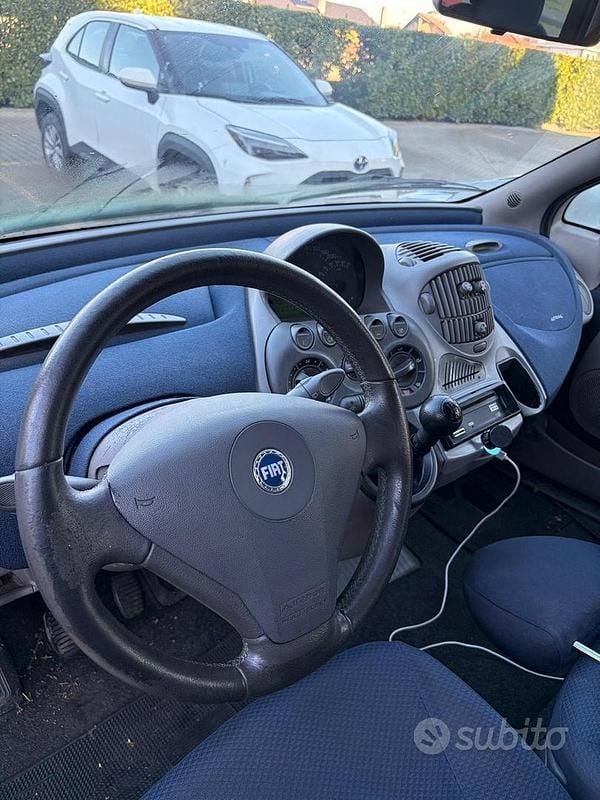 Usata Fiat Multipla 120 CV (88 kW) 2006 Grigio Monovolume