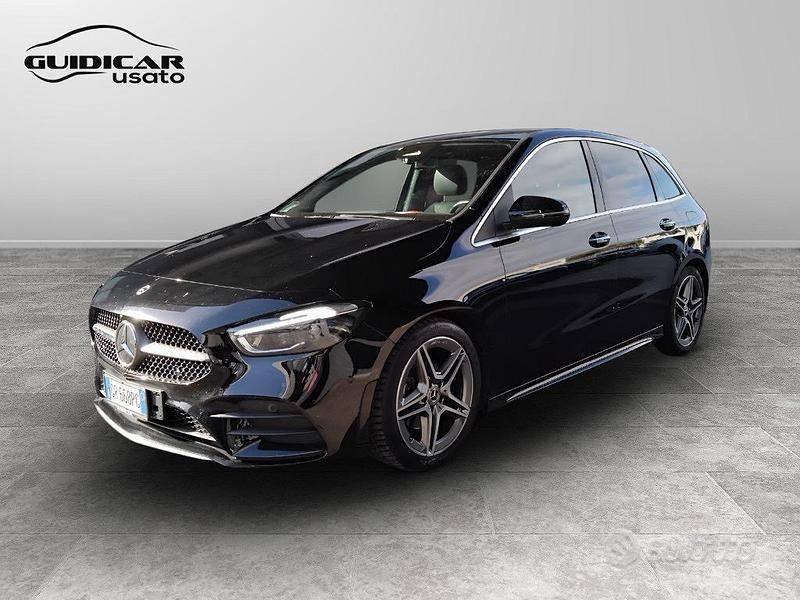 Usata Mercedes 180 AMG line 2023 Nero Berlina