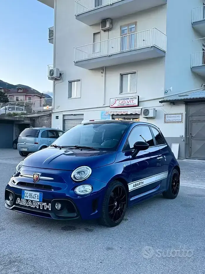 Usata Abarth 500 140 CV (102 kW) 2021 Bluazzurro Berlina