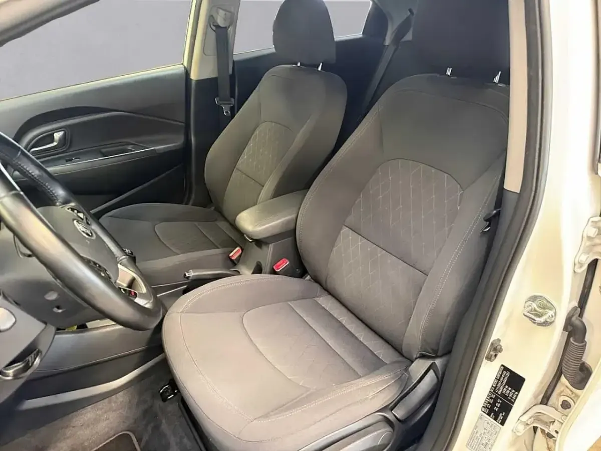 Usata Kia Rio 2017 Bianco Berlina