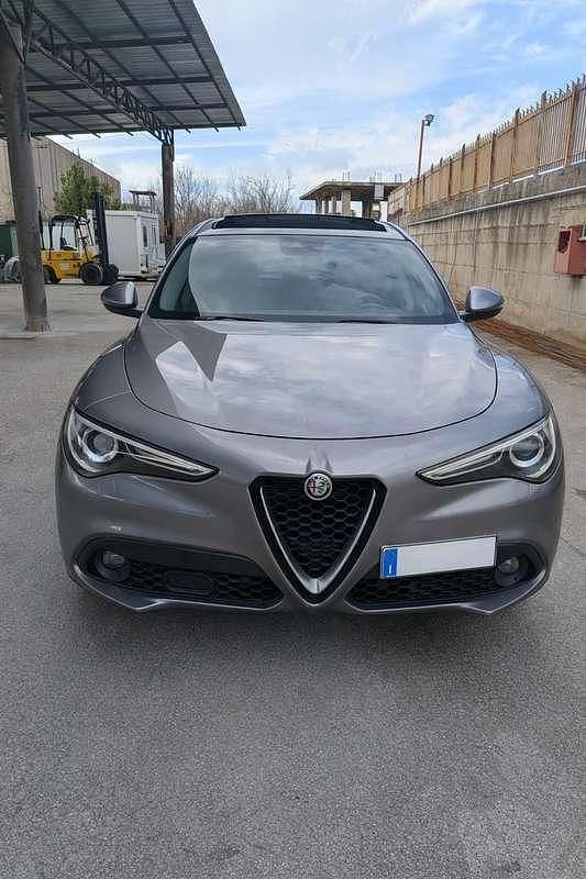 Usata Alfa Romeo Stelvio Ti 209 CV (153 kW) 2021 Bronzo SUV