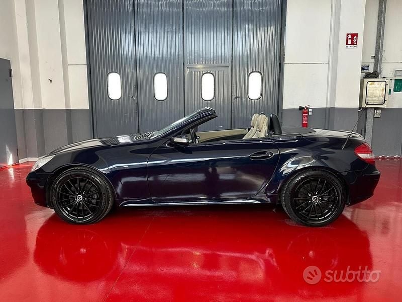 Usata Mercedes SLK200 163 CV (119 kW) 2005 Blu Cabrio