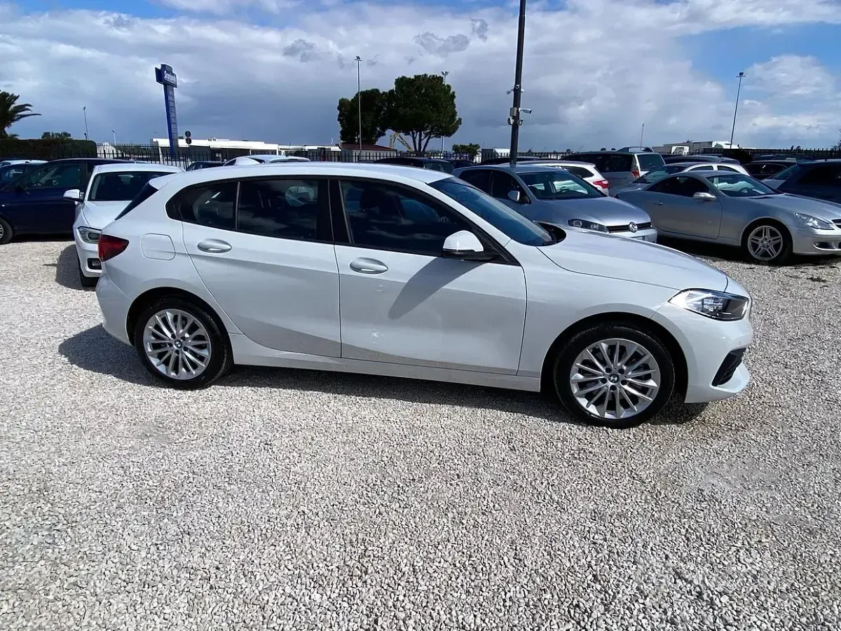 Usata BMW 116 Advantage 116 CV (85 kW) 2020 Bianco Utilitaria