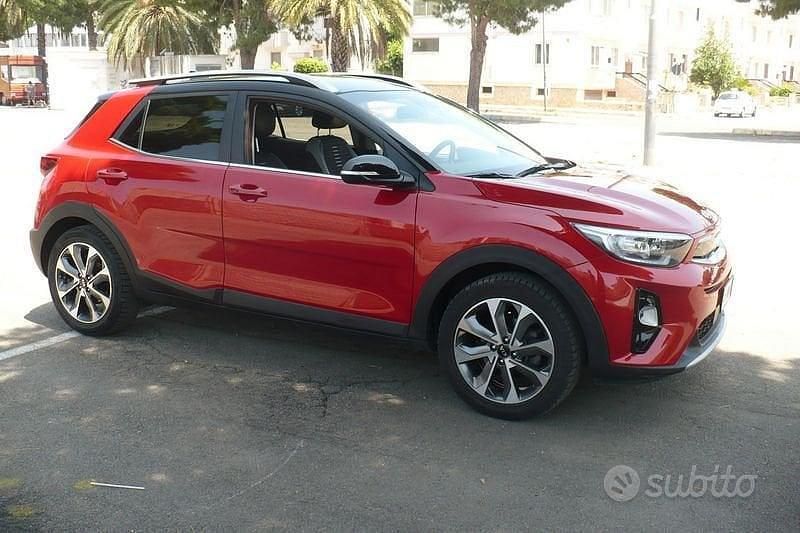 Usata Kia Stonic 100 CV (73 kW) 2021 Rosso SUV