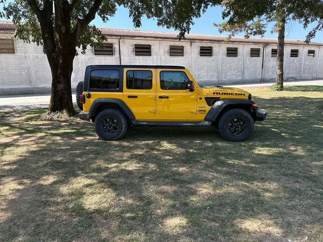 Usata Jeep Wrangler Unlimited 200 CV (147 kW) 2020 Giallo SUV