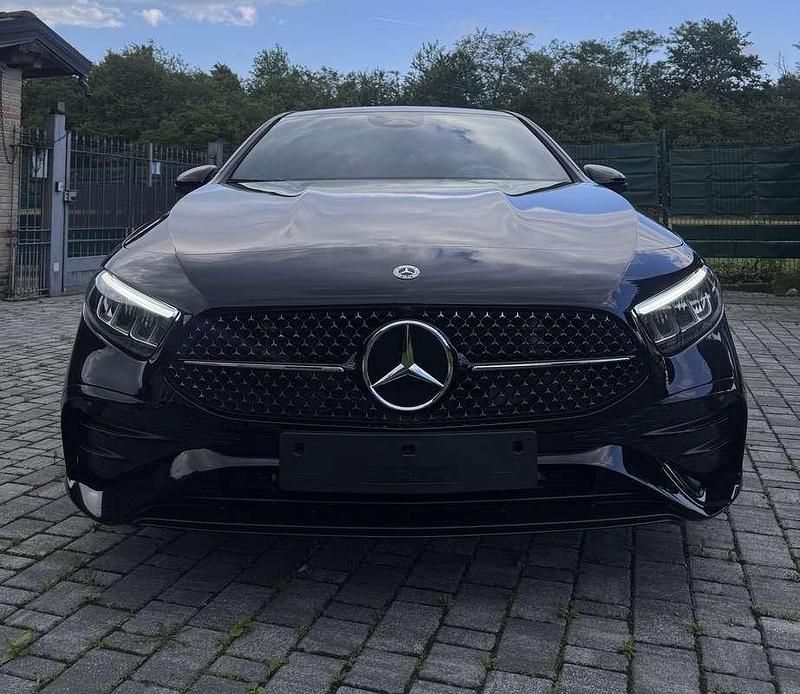 Usata Mercedes A180 AMG Line Premium 136 CV (100 kW) 2023 Berlina