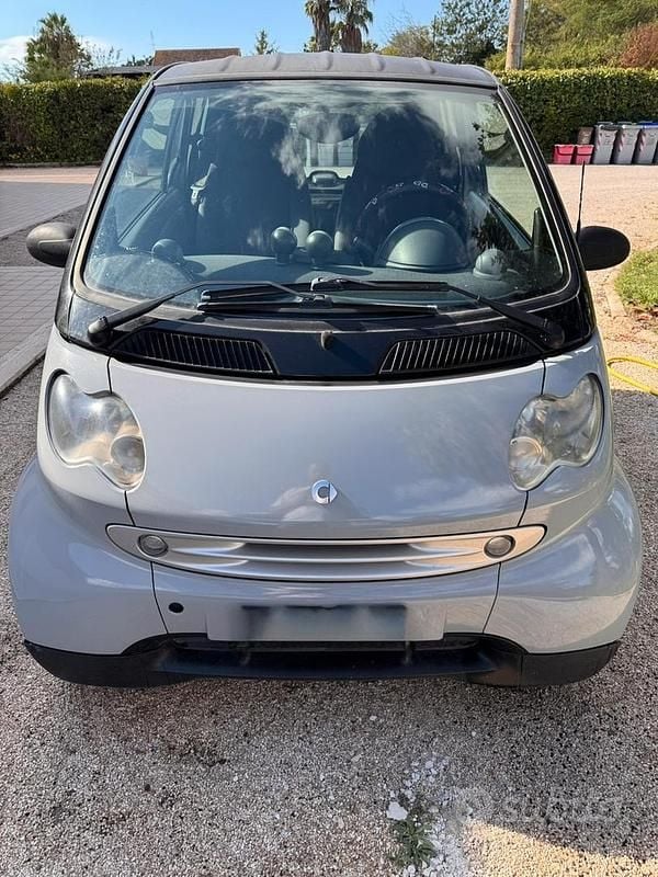Usata 2005 Smart ForTwo Coupé Coupé | 3000 € - Immagine 1/4