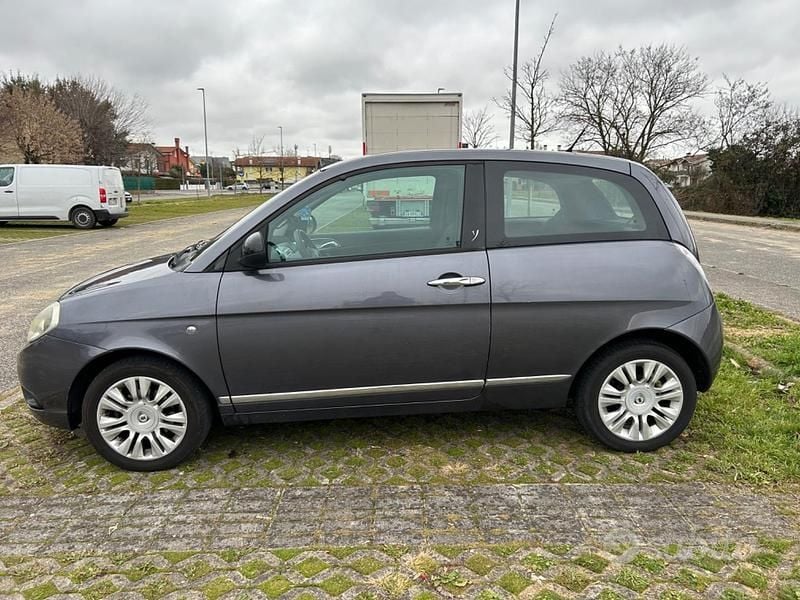Usata Lancia Ypsilon 75 CV (55 kW) 2011 Utilitaria