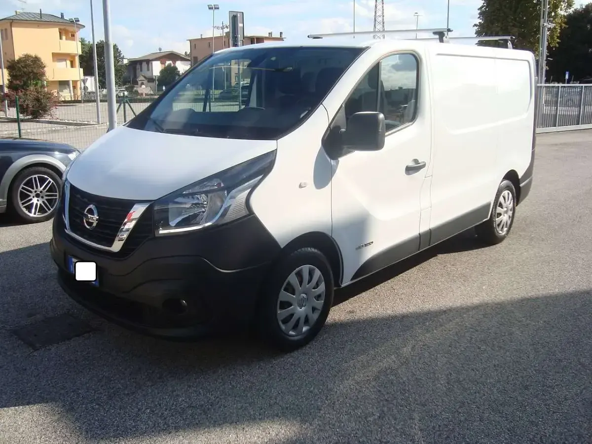 Usata Nissan NV300 121 CV (88 kW) 2019 Bianco Furgone