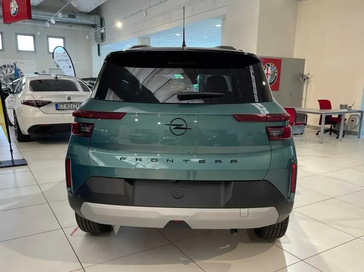 Nuova Opel Frontera 136 CV (100 kW) 2025 Verde SUV