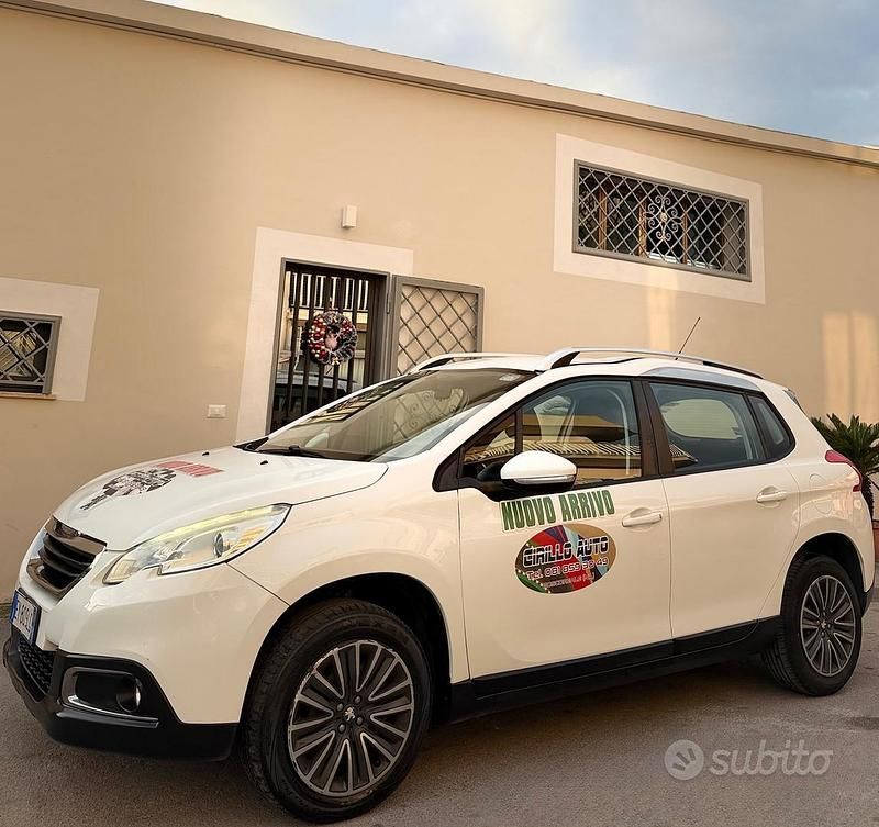 Usata Peugeot 2008 82 CV (60 kW) 2015 Bianco SUV