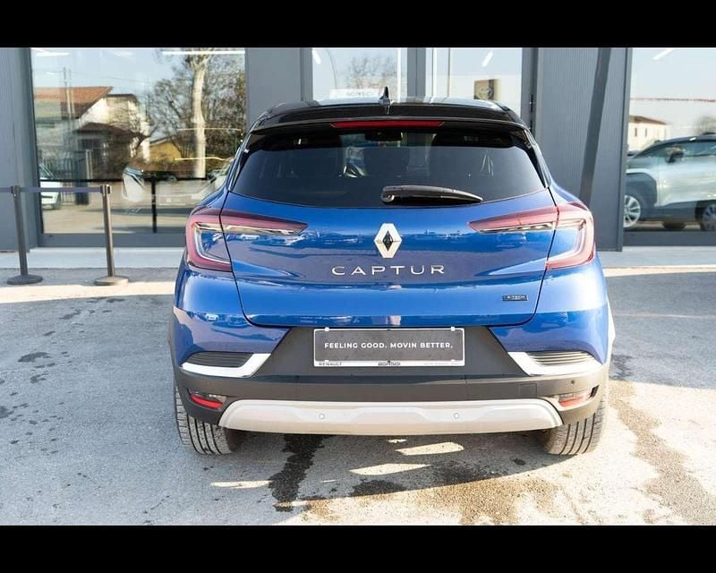 Usata Renault Captur Techno 143 CV (105 kW) 2022 Blu/azzurro SUV