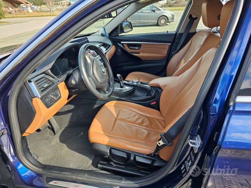 Usata BMW 320 Luxury Line 190 CV (139 kW) 2017 Blu Berlina