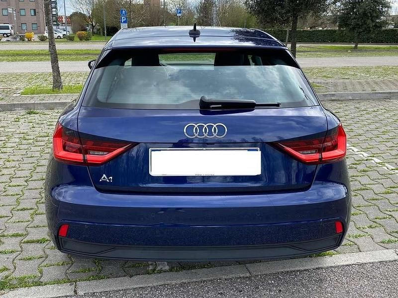 Usata Audi A1 Sportback Business 95 CV (69 kW) 2023 Blu/azzurro Utilitaria
