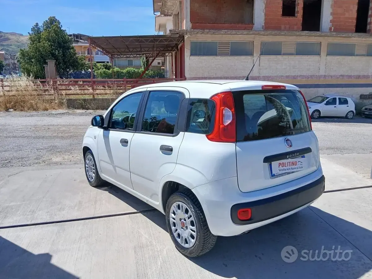 Usata Fiat Panda Easy 69 CV (50 kW) 2016 Bianco Utilitaria