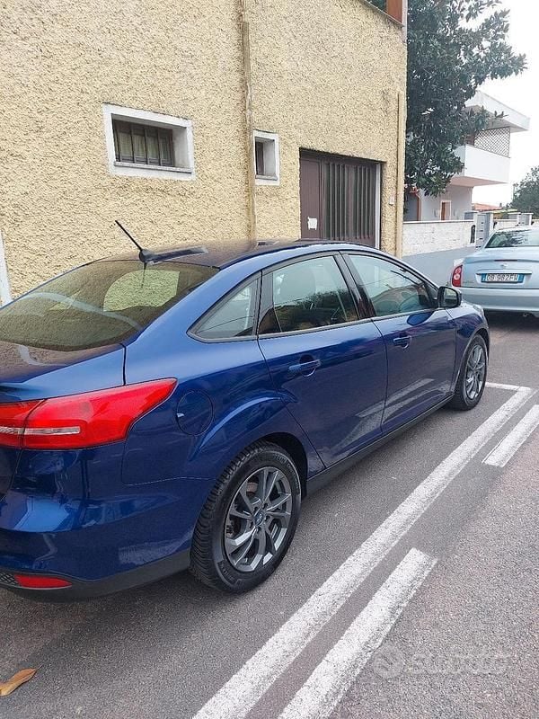 Usata Ford Focus 125 CV (91 kW) 2017 Blu Berlina