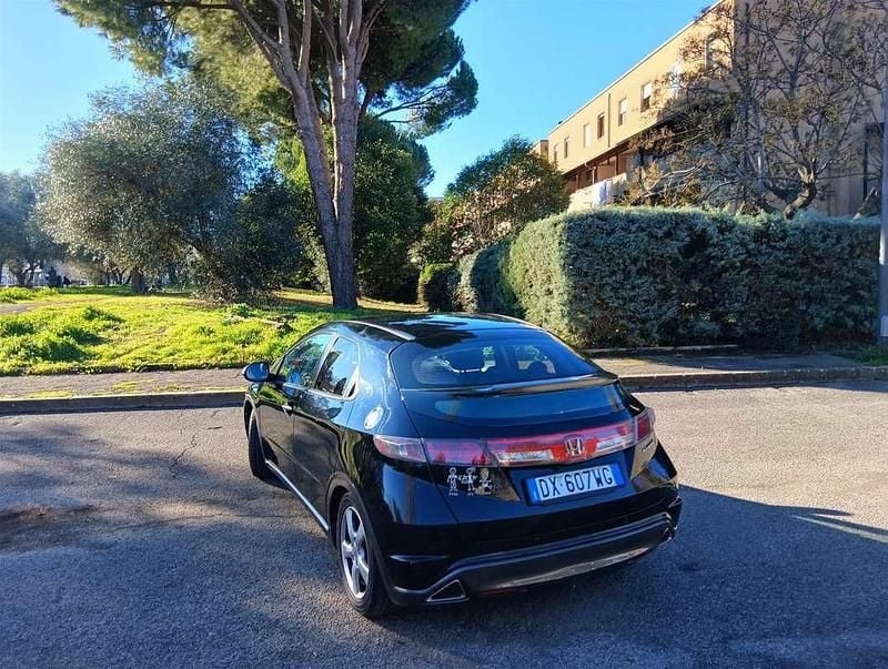Usata Honda Civic Elegance 99 CV (72 kW) 2009 Berlina