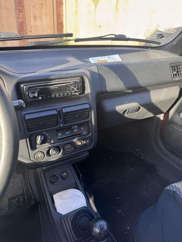 Usata Peugeot 106 75 CV (55 kW) 1994 Utilitaria