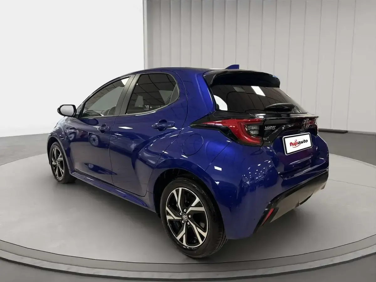 Usata Toyota Yaris Trend 116 CV (85 kW) 2024 Blu Utilitaria